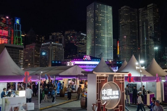 Hong Kong: 4 ngày sống chậm giữa rượu vang và Michelin