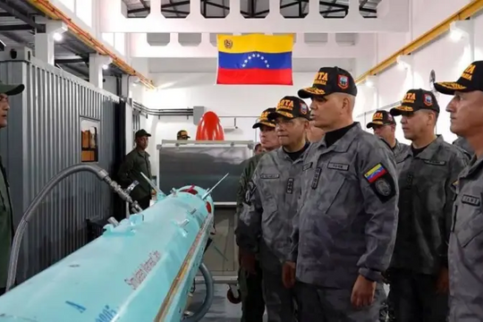 Iran giúp Venezuela tạo 'bong bóng' quân sự gần Mỹ