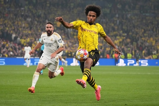 Arsenal trước canh bạc 70 triệu bảng mang tên Karim Adeyemi