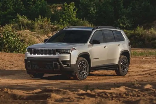 Jeep Cherokee 2026 trở lại: Chỉ có phiên bản hybrid, công nghệ vượt trội