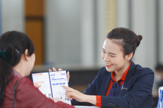 Lãi suất ngân hàng 24/12: PGBank niêm yết mức 7%/năm