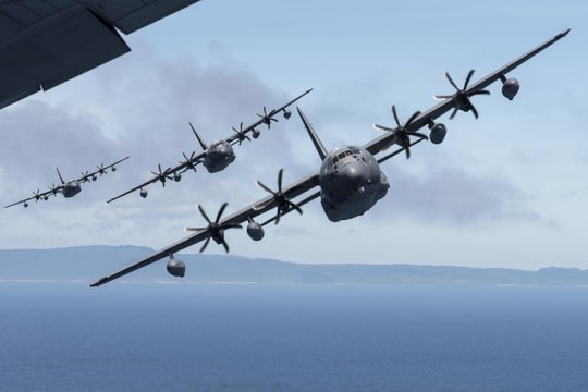 Mỹ đưa CV-22B Osprey và MC-130J đến gần Venezuela