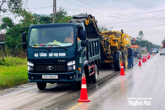 Đường Vạn Xuân được sửa chữa tạm thời sau phản ánh của Báo và phát thanh, truyền hình Nghệ An