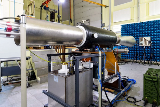 Ba Lan phát triển hệ thống STRATUS vô hiệu hóa UAV bằng xung điện từ