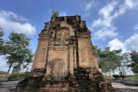 Tháp Chót Mạt: Dấu ấn văn hóa Óc Eo nghìn năm tại Tây Ninh