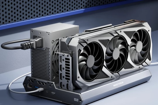 Minisforum DEG2: Dock eGPU đột phá với Thunderbolt 5 và OCuLink