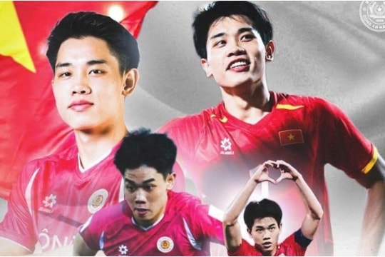 HLV Troussier nhắn nhủ Đình Bắc sau danh hiệu Quả bóng Bạc 2025