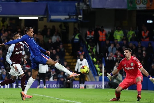 Chelsea 1-2 Aston Villa: Joao Pedro nỗ lực, Cole Palmer gây tranh cãi