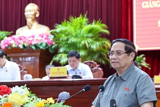 Thủ tướng: Dự kiến đầu tư gần 700 nghìn tỷ đồng cho y tế và giáo dục trong 10 năm tới