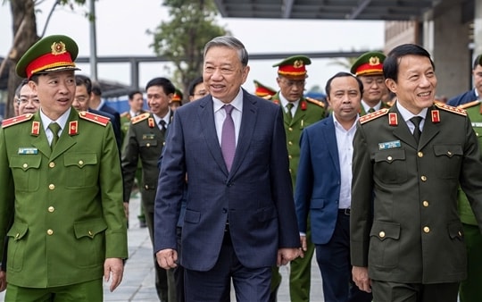 Tổng Bí thư Tô Lâm thăm, làm việc tại Trung tâm Dữ liệu Quốc gia, Bộ Công an