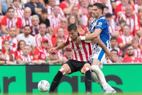 Trung vệ tuyển Malaysia vướng án phạt FIFA khiến Deportivo Alaves khủng hoảng