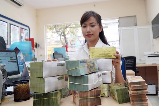 Lãi suất ngân hàng 29/12: Nhiều nơi chạm mốc 8,3% mỗi năm