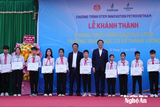 Ngôi trường thứ 3 ở Nghệ An được trao tặng Phòng thực hành giáo dục STEM trị giá 3,5 tỷ đồng