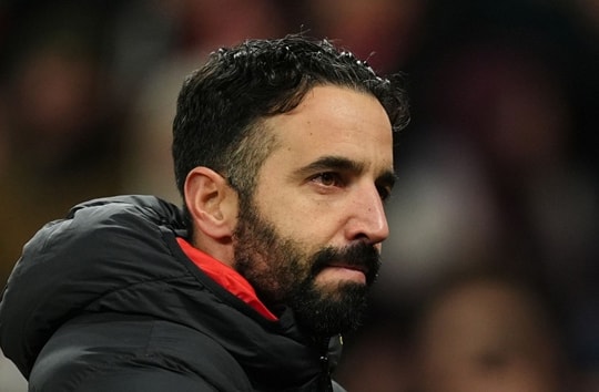 Ruben Amorim bỏ sơ đồ 3 trung vệ: Cái tôi hay sự tiến hóa của Man Utd?