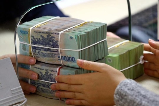 Lãi suất ngân hàng 30/12/2025: Loạt nhà băng vượt mốc 7,2%