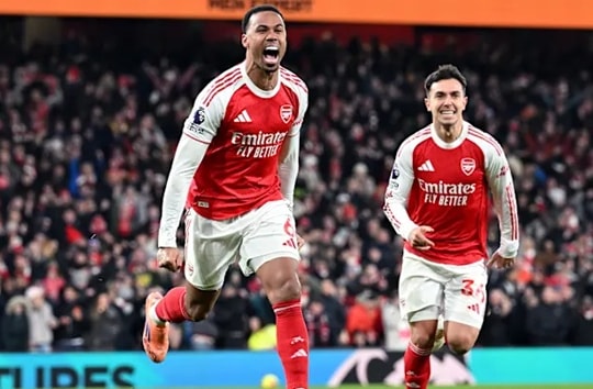 Gabriel Magalhaes tái xuất rực sáng, Arsenal đè bẹp Aston Villa