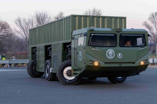 Trung Quốc ra mắt xe phóng tên lửa chạy điện có khả năng tàng hình