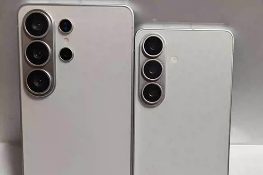 Cận cảnh mô hình Galaxy S26 Ultra: Thay đổi lớn ở thiết kế góc cạnh