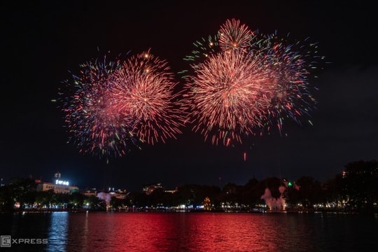 Hà Nội bắn pháo hoa Tết Dương lịch 2026: 5 tọa độ ngắm đẹp nhất