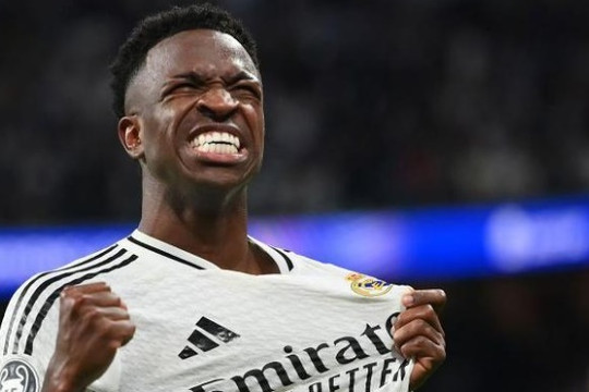 Chuyển nhượng tối 2/1: Nội bộ Real đòi bán Vinicius, MU nhắm trung vệ Ndicka