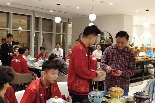 U23 Việt Nam nhận lì xì may mắn trước ngày lên đường dự VCK U23 châu Á 2026