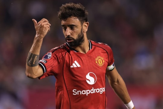 Tin chuyển nhượng 2/1: Man Utd cân nhắc bán Bruno Fernandes, Liverpool nổ bom tấn 43 triệu bảng