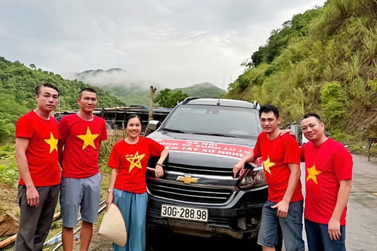 Người gom 'lửa' nghĩa tình cho đồng bào nghèo khó