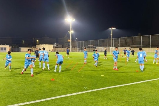 U23 Việt Nam luyện quân tại Ả Rập Xê Út: HLV Kim Sang Sik siết chặt hàng phòng ngự