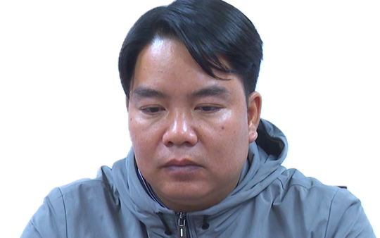 Dùng mạng xã hội lôi kéo, tổ chức cho 32 người trốn đi nước ngoài