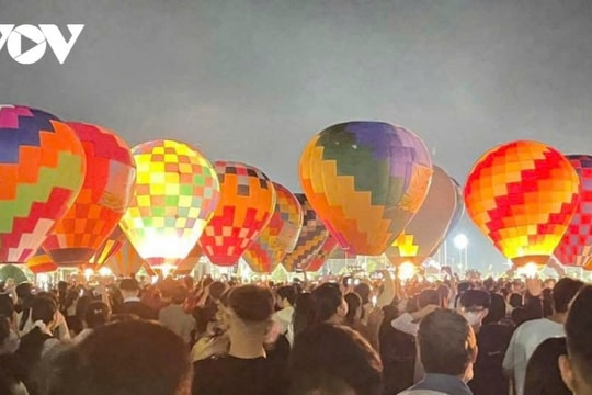 Sa Đéc: Mãn nhãn với lễ hội khinh khí cầu rực rỡ sắc màu đầu năm 2026