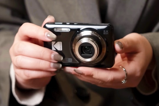 Kodak gây bất ngờ khi dẫn đầu danh sách máy ảnh bán chạy nhất năm 2025