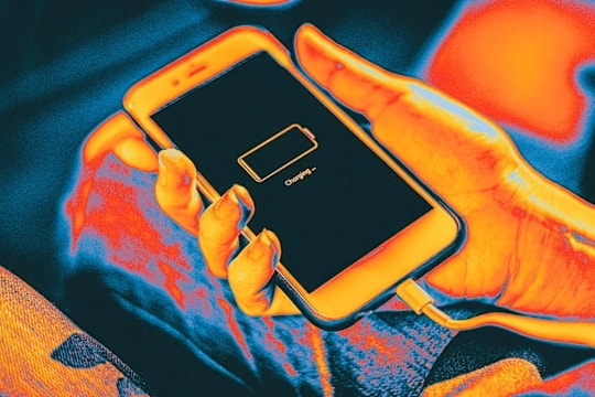 Thực hư việc iPhone hiển thị pin 0% và nguyên nhân kỹ thuật đằng sau hiện tượng lạ