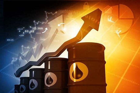 Giá xăng dầu hôm nay 5/1: Rủi ro nguồn cung tại Venezuela thúc đẩy giá dầu nhích nhẹ