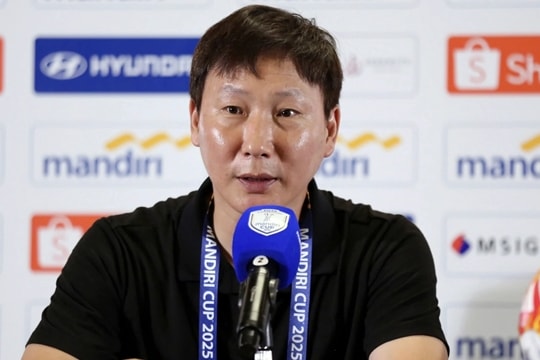 HLV Kim Sang-sik: U23 Việt Nam sẵn sàng vượt qua cái bóng của HLV Park Hang-seo