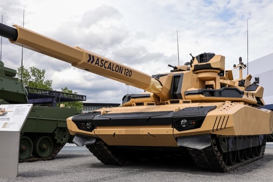 Châu Âu đầu tư 150 triệu euro phát triển xe tăng thế hệ mới và pháo phản lực tầm xa