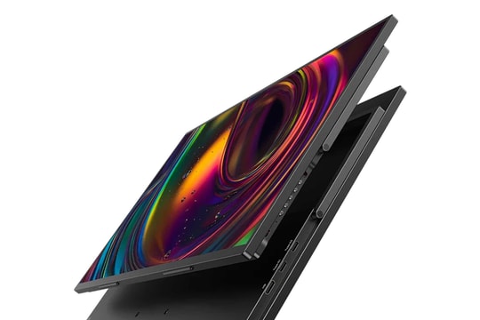 UColor 19 Apex: Màn hình di động 19 inch sở hữu tấm nền QLED 4K và tần số quét 144Hz