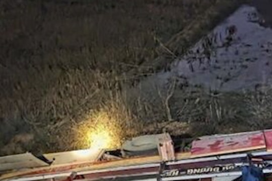 11 hành khách bị thương sau vụ xe khách bị lật trên Quốc lộ