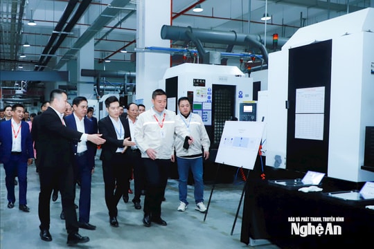 Chủ tịch UBND tỉnh Nghệ An giao hoàn tất thủ tục, cấp giấy chứng nhận đăng ký đầu tư KCN VSIP 4 vào 30/6/2026