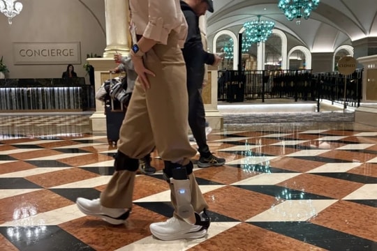 CES 2026: Giải mã khung xương Dephy Sidekick giúp đi bộ nhẹ như bay với giá 118 triệu đồng