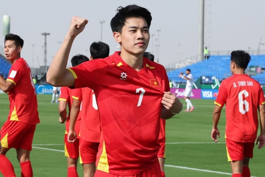 U23 Việt Nam thắng Jordan 2-0: HLV Kim Sang Sik lập kỷ lục 12 trận toàn thắng