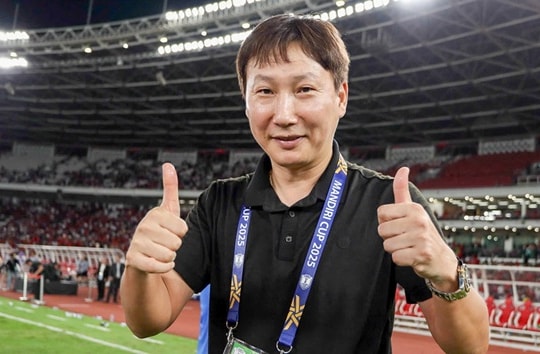HLV Kim Sang-sik duy trì mạch 12 trận toàn thắng cùng U23 Việt Nam sau trận thắng Jordan