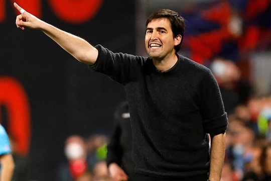 Chuyển nhượng MU 7/1: Arteta 2.0 Andoni Iraola dẫn đầu danh sách kế vị, Rashford và Zirkzee rời đi?