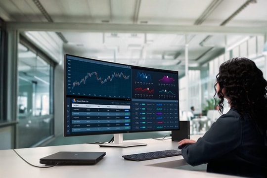 Dell ra mắt UltraSharp 52: Màn hình 6K 52 inch đầu tiên thế giới tại CES 2026