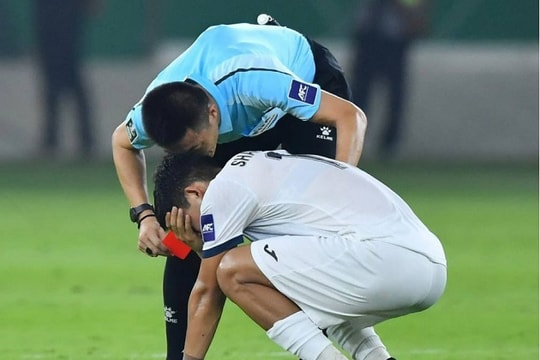 U23 Việt Nam chiếm ưu thế lớn khi nhạc trưởng U23 Kyrgyzstan bị treo giò