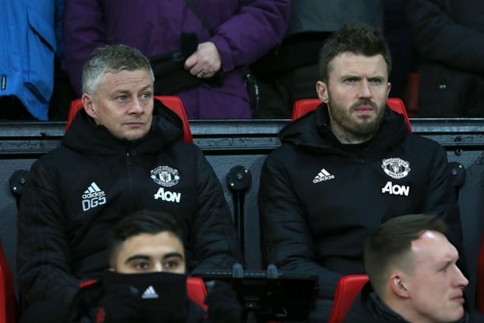Tin chuyển nhượng 7/1: MU nhắm Solskjaer làm HLV tạm quyền, Man City chốt bom tấn 65 triệu bảng