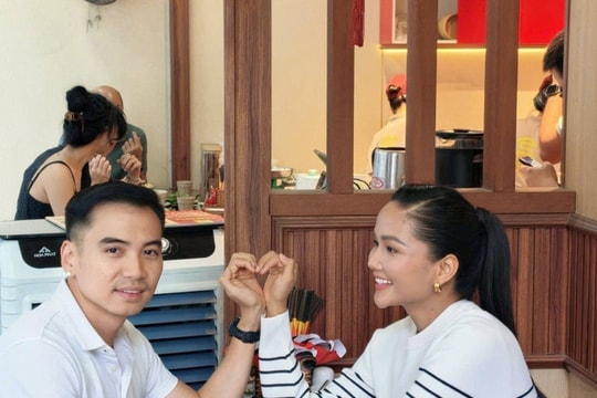 H'Hen Niê kỷ niệm 8 năm đăng quang Hoa hậu Hoàn vũ Việt Nam và cuộc sống viên mãn