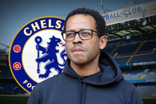Tân HLV Chelsea Liam Rosenior nhận 3 điểm đầu tiên tại Stamford Bridge theo cách hy hữu