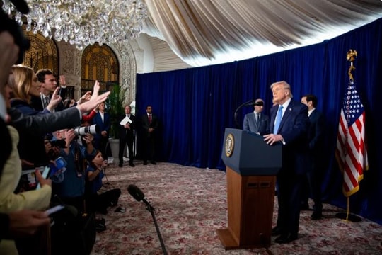 Tổng thống Trump tuyên bố Mỹ tiếp nhận 50 triệu thùng dầu từ Venezuela