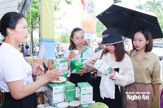 Cung ứng và kiểm soát hàng hóa dịp cuối năm