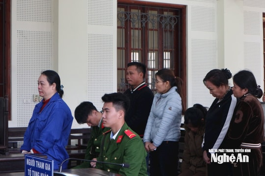 Đường dây tuồn dầu gội, kem đánh răng giả về vùng nông thôn